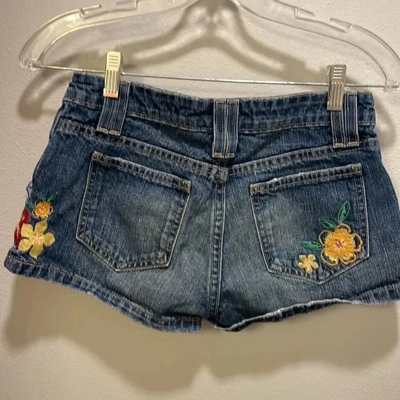 Lilu juniors denim shorts with flowers on them - Picture 7 of 10